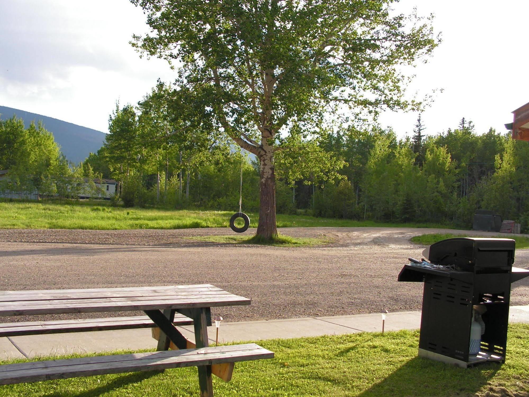 Bell Mountain Motel Mcbride Exterior foto